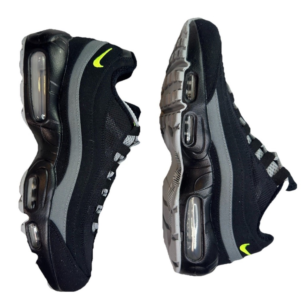 Nike Air Max Womens Size 10 Black Grey Neon D07 425-900